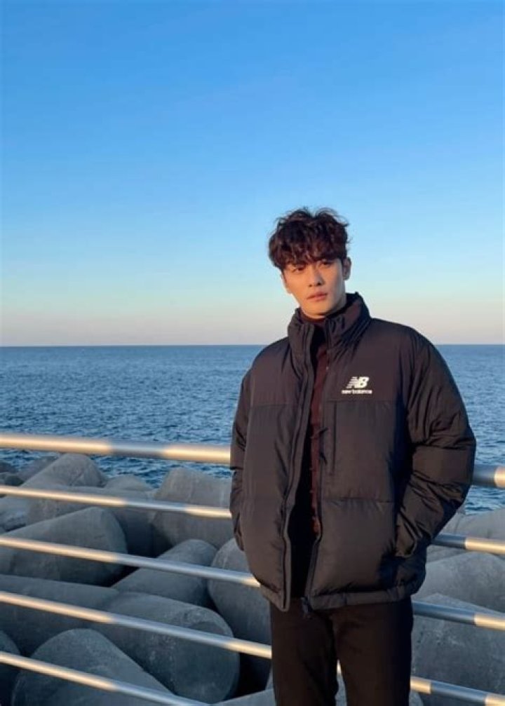 Sung Hoon Height, Weight, Age, Girlfriends, Biography, Family, Facts ·