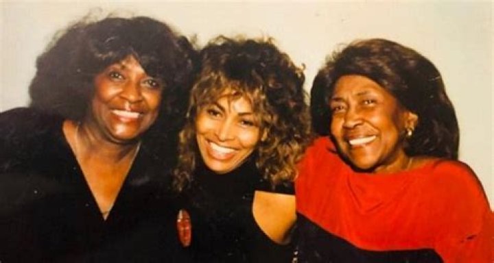 Does She Have A Brother And Sister? ·