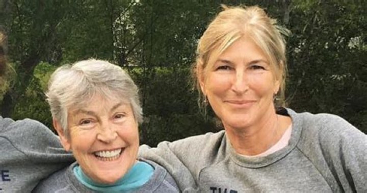 Traci Wald Donat, Helen Reddy's daughter. ·