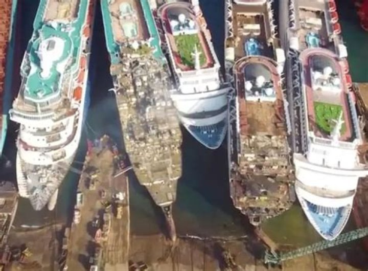 Turkey coast becomes graveyard of disused cruise ships ·