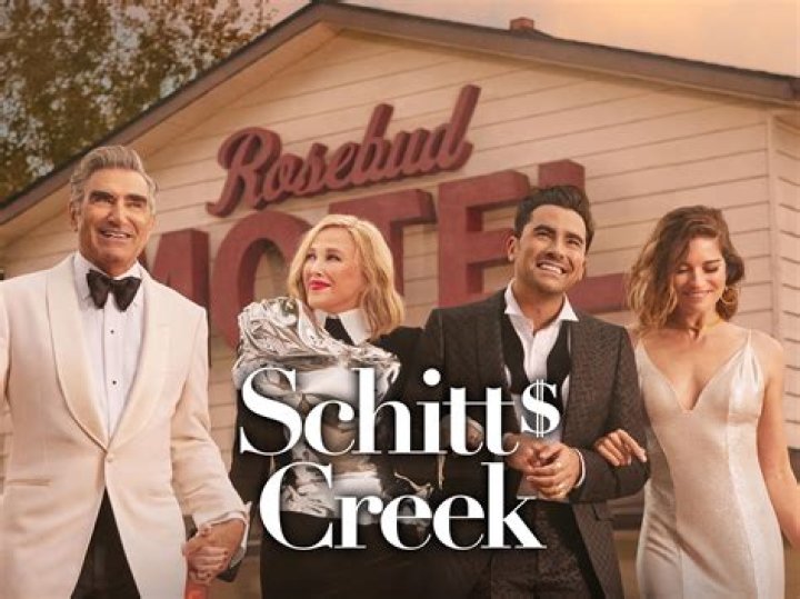 Stevie Budd's Pregnancy Speculation In Schitt's Creek Season 2