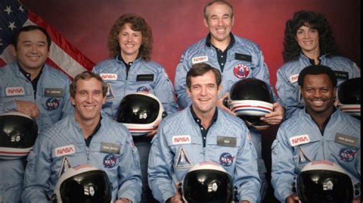 Were the Challenger crew alive when they hit water? ·