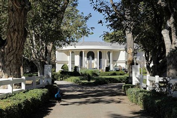 Unraveling The Luxurious Abode Of Wayne Newton: A Journey Of Discovery