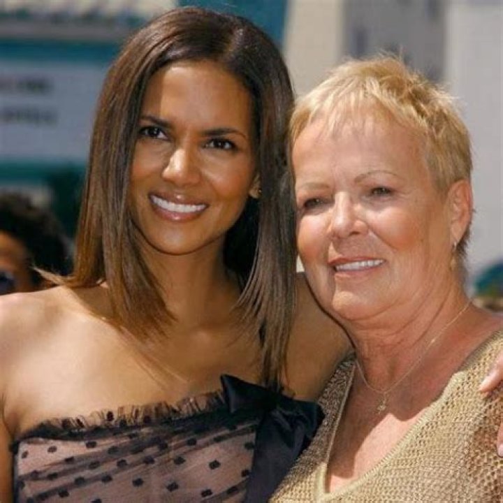 Who Are Halle Berrys Parents; Jerome Jesse & Judith Ann? ·