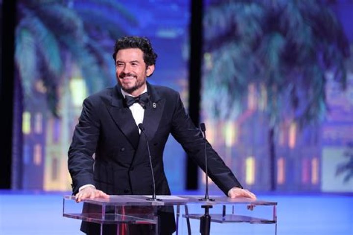 Who are his 2 kids? ·