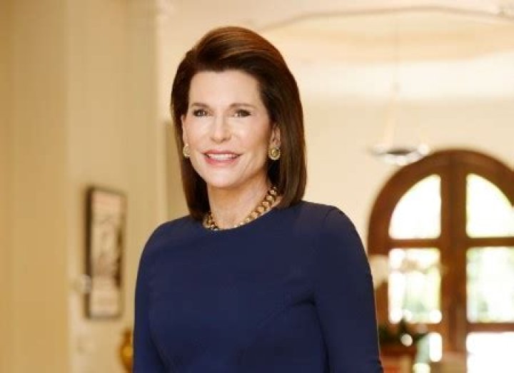 Who is the Former American Ambassador, Nancy Brinker Married To? Know Her Relationship And Net Worth ·
